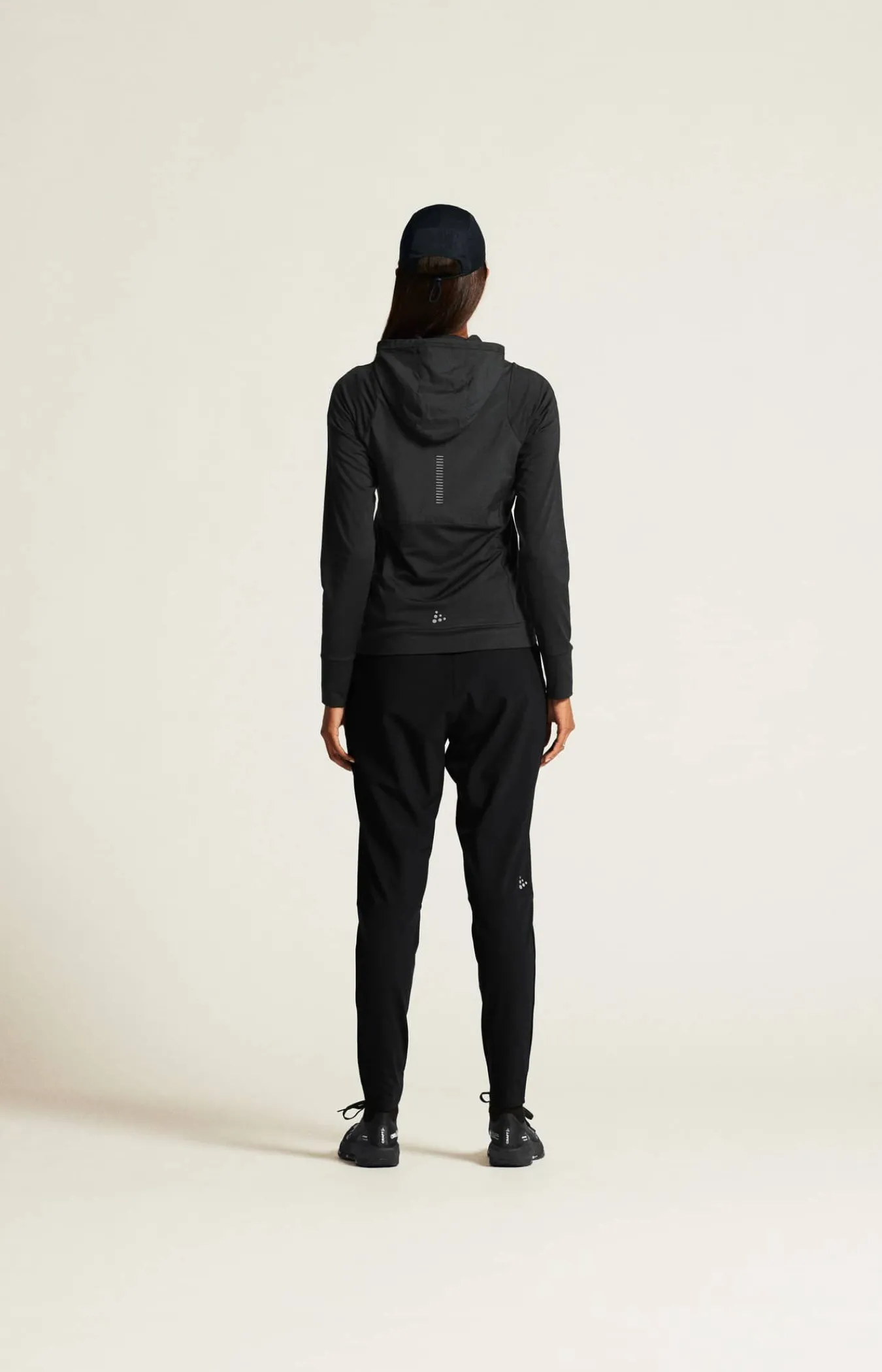 Craft Sportswear Hoodies & Sweatshirts|Träning^ADV Essence Jersey Hood Jacket 2 W Black