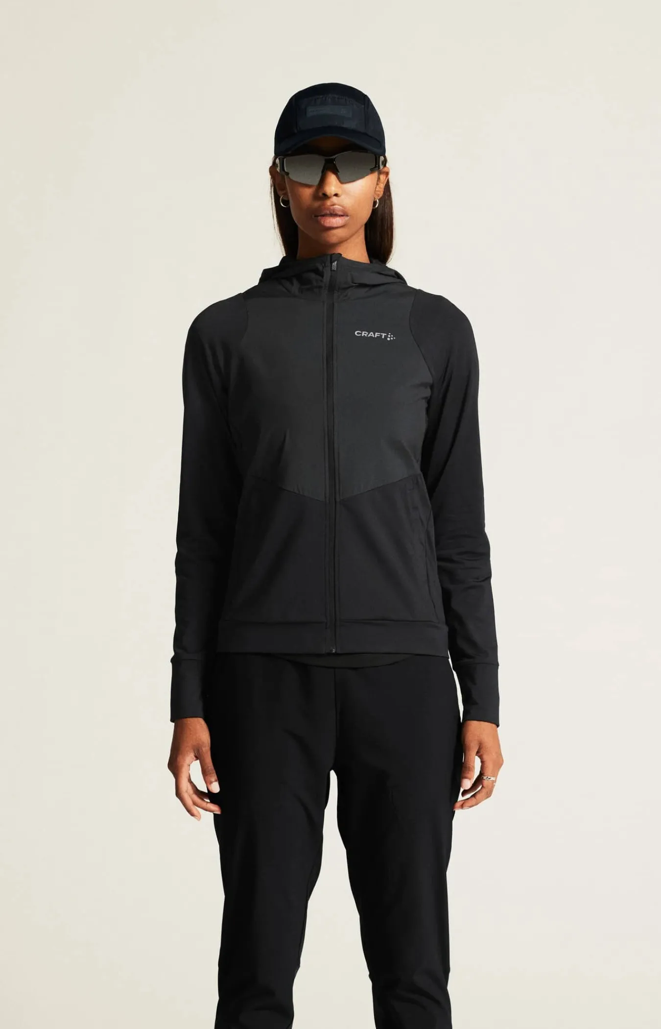 Craft Sportswear Hoodies & Sweatshirts|Träning^ADV Essence Jersey Hood Jacket 2 W Black