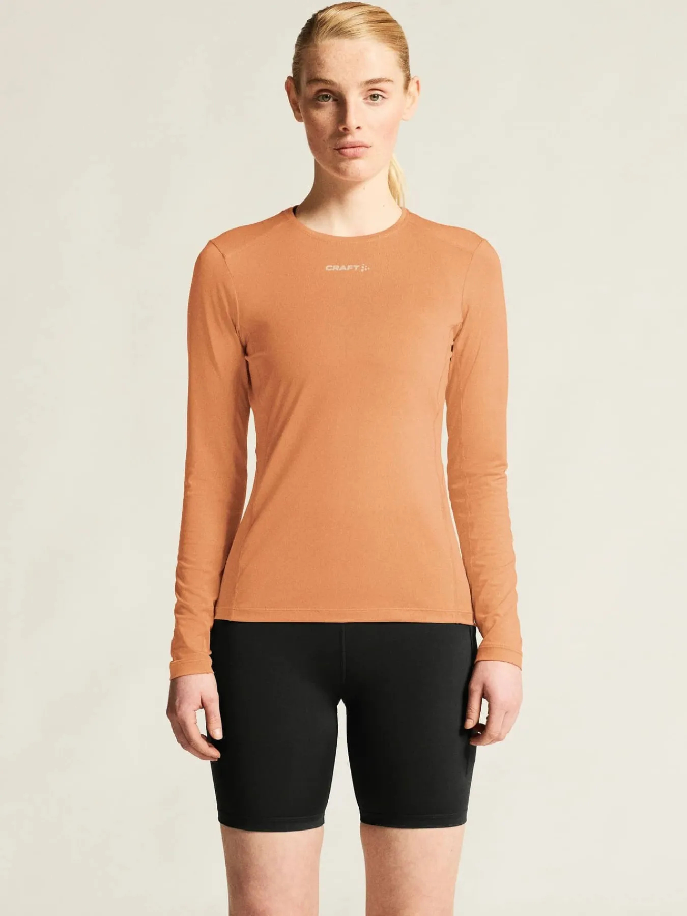 Craft Sportswear Träning^ADV Essence LS Tee 2 W Apricot