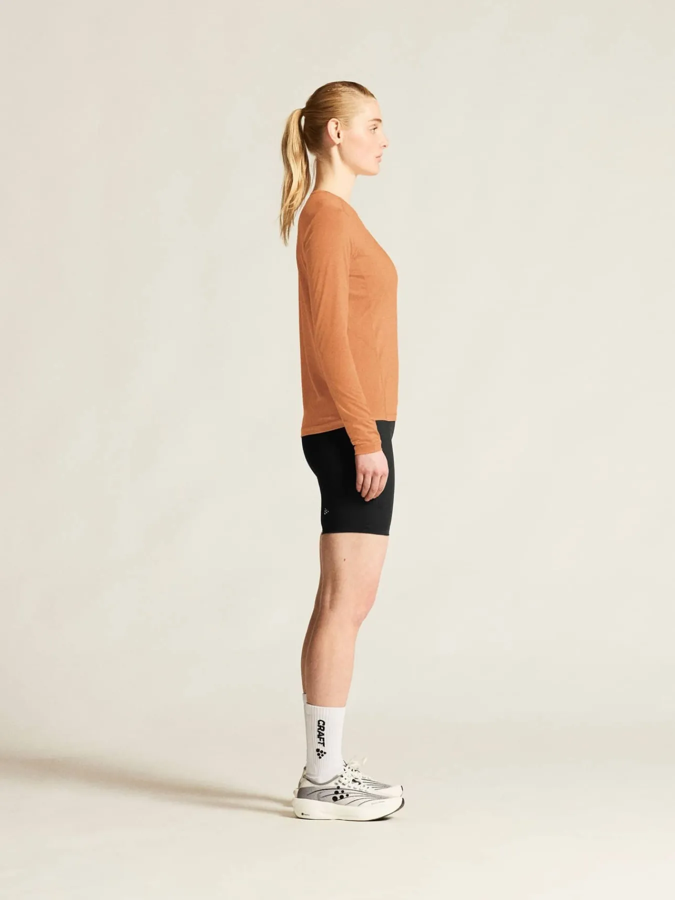Craft Sportswear Träning^ADV Essence LS Tee 2 W Apricot