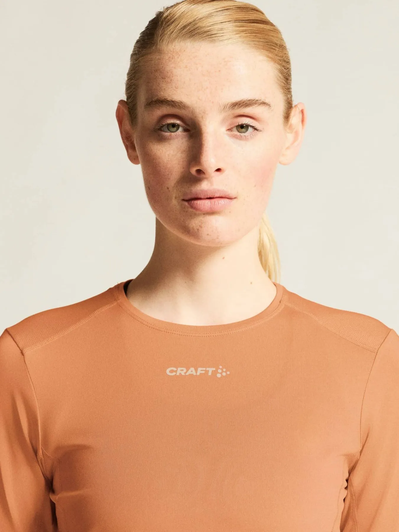 Craft Sportswear Träning^ADV Essence LS Tee 2 W Apricot