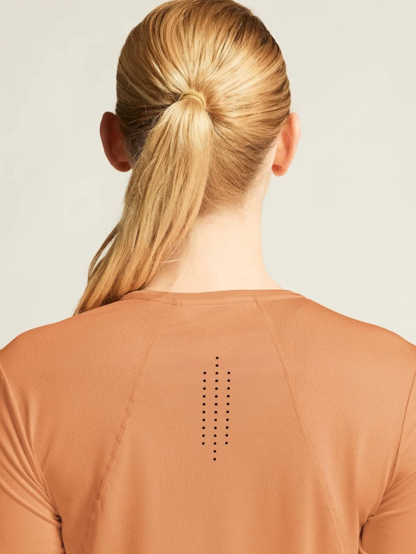 Craft Sportswear Träning^ADV Essence LS Tee 2 W Apricot