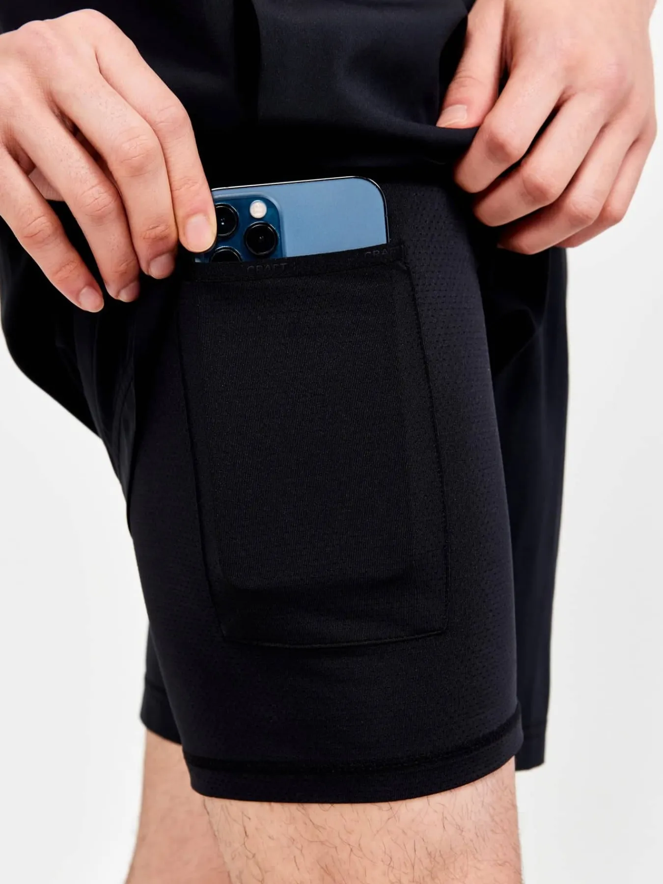 Craft Sportswear Shorts|Träning^ADV Essence Perforated 2-in-1 Stretch Shorts M Black