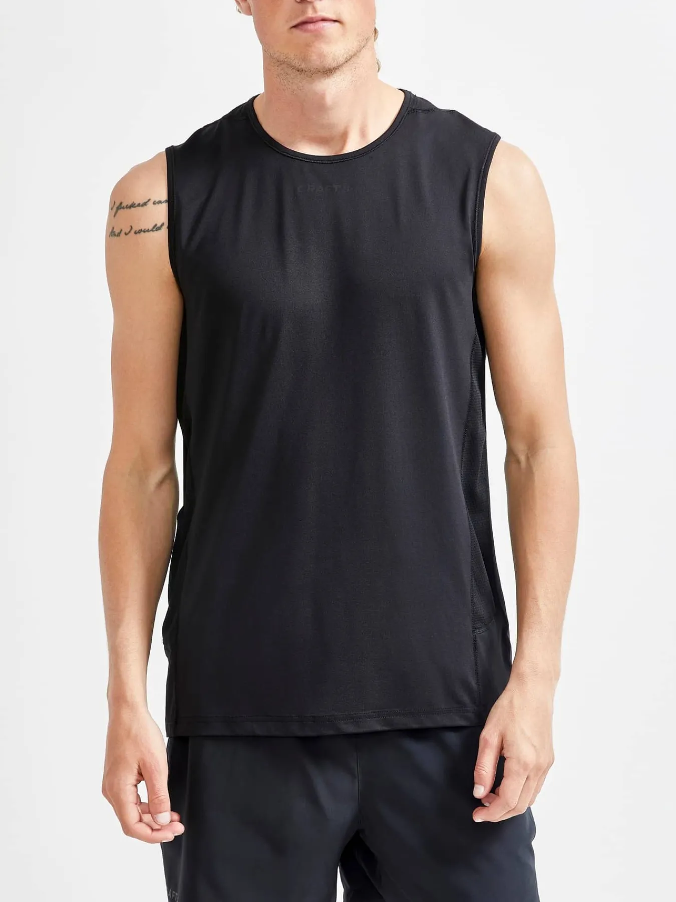 Craft Sportswear T-Shirts & Tröjor|Linnen^ADV Essence SL Tee M Black