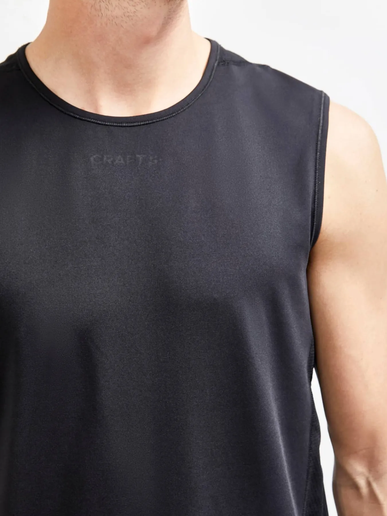 Craft Sportswear T-Shirts & Tröjor|Linnen^ADV Essence SL Tee M Black