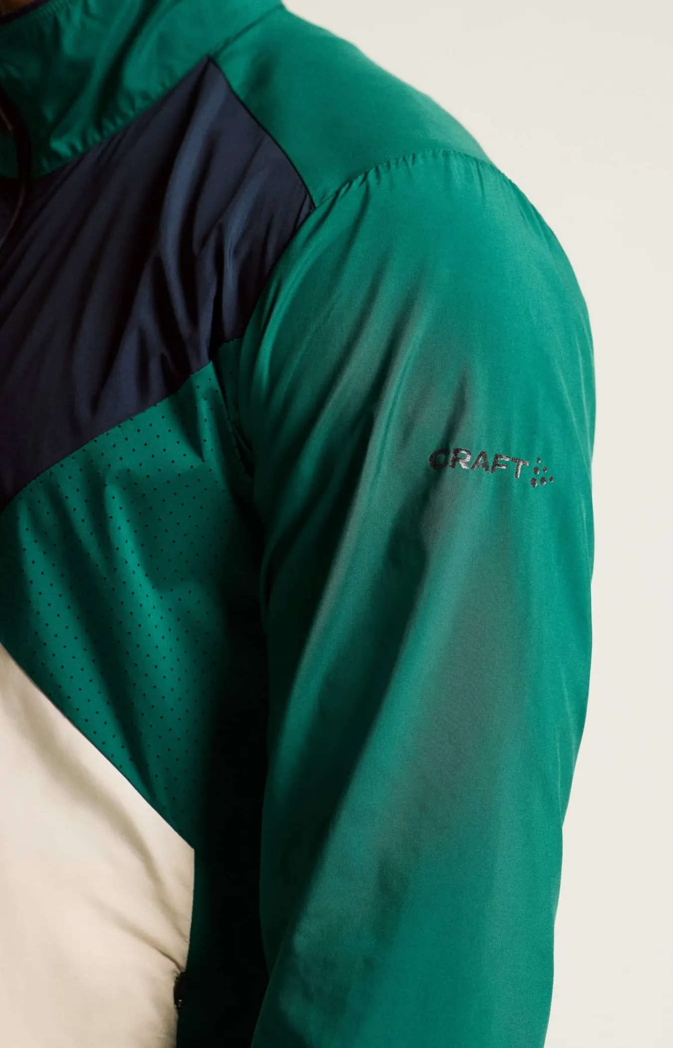 Craft Sportswear Jackor & Västar|Träning^ADV Essence Wind Jacket M Biome/Blaze