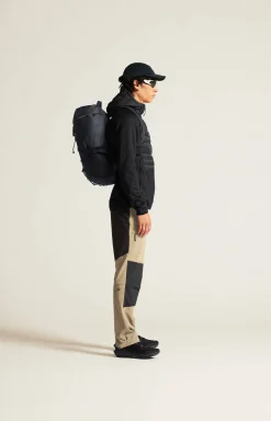 Craft Sportswear Jackor & Västar^ADV Explore Lt. Down Hybrid Jkt M Black