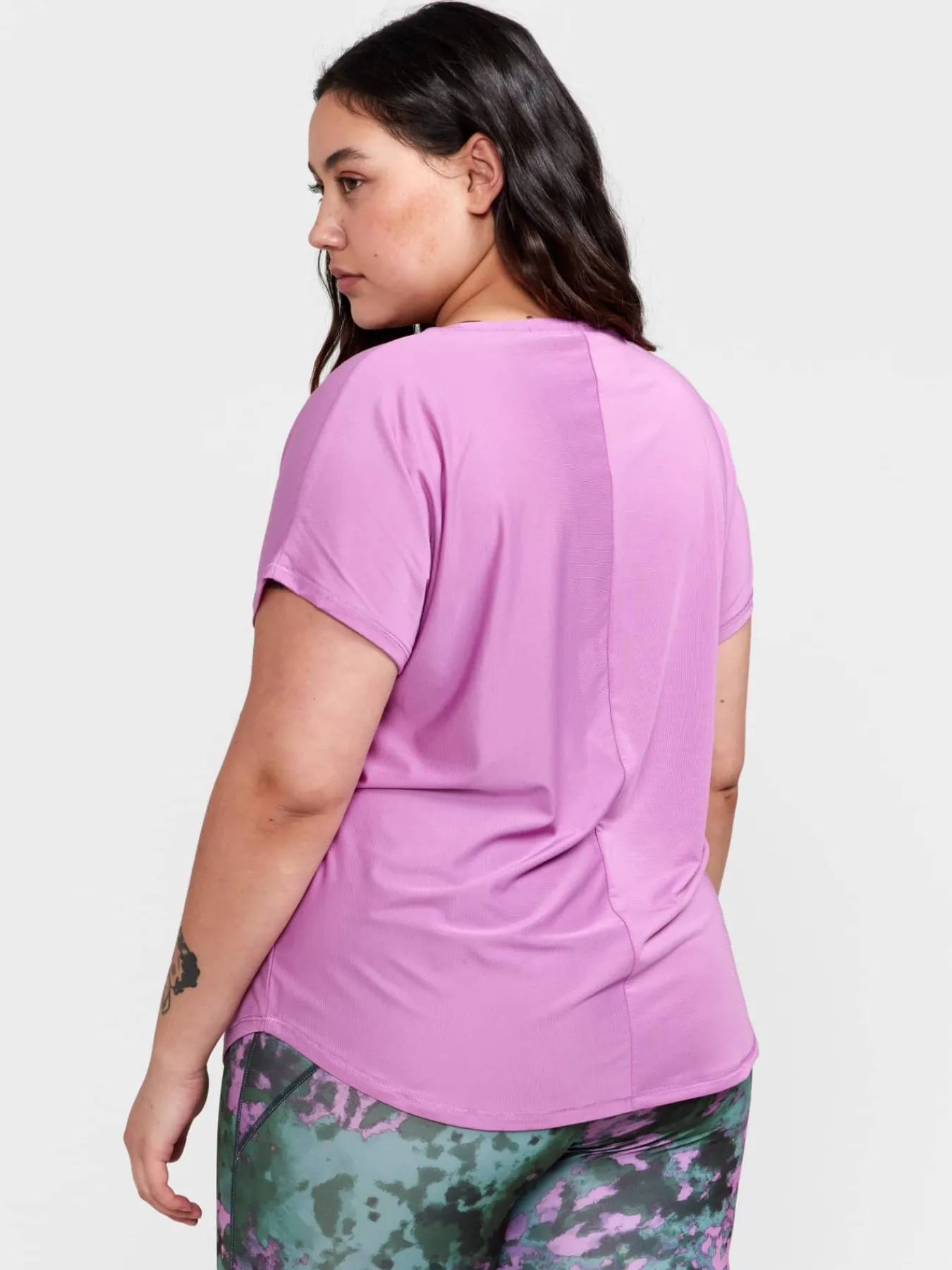 Craft Sportswear T-Shirts & Tröjor|Träning^Core Essence SS Plus Tee W Lupine