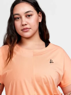Craft Sportswear T-Shirts & Tröjor|Träning^Core Essence SS Plus Tee W Glow