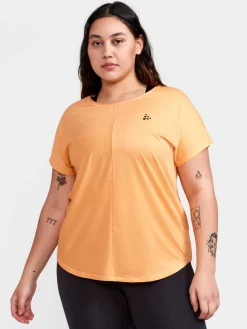 Craft Sportswear T-Shirts & Tröjor|Träning^Core Essence SS Plus Tee W Peach
